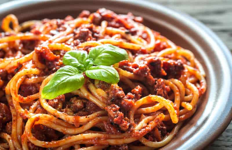 Makaronia me Kima recipe (Greek style spaghetti in meat sauce/bolognese