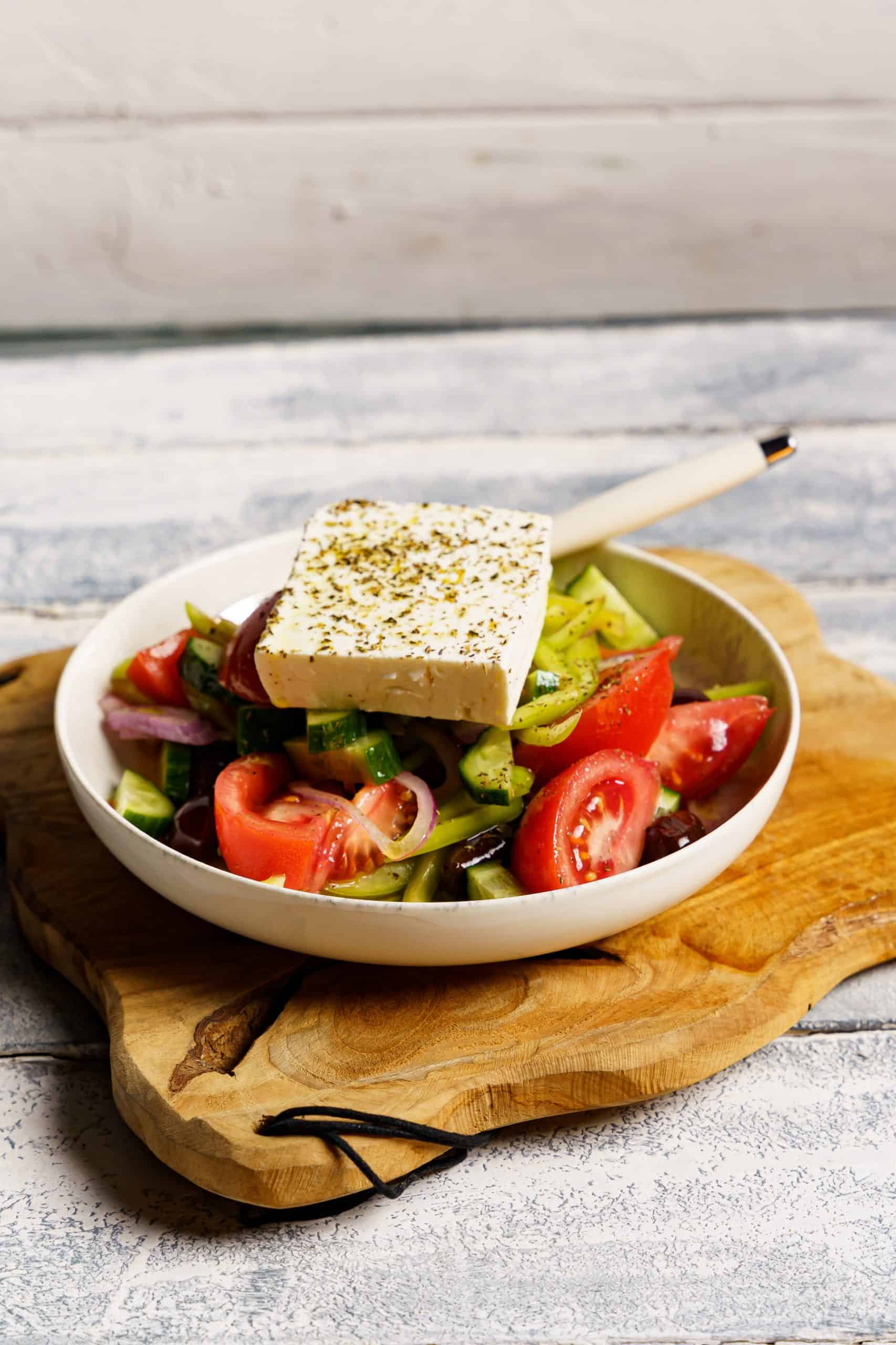 Authentic Greek Salad recipe (Horiatiki : Xoriatiki)