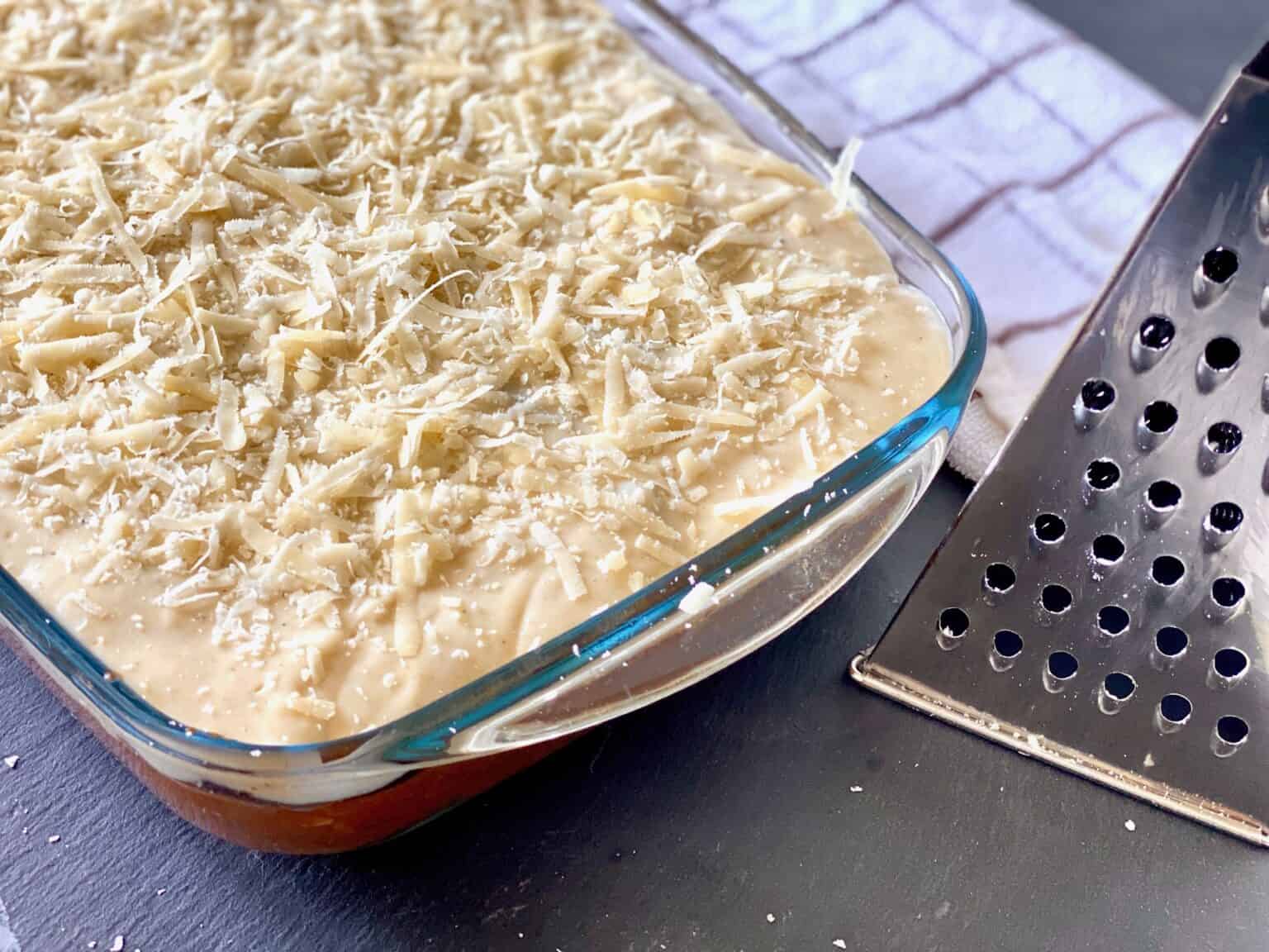 Traditional Moussaka recipe with eggplants (aubergines) and potatoes