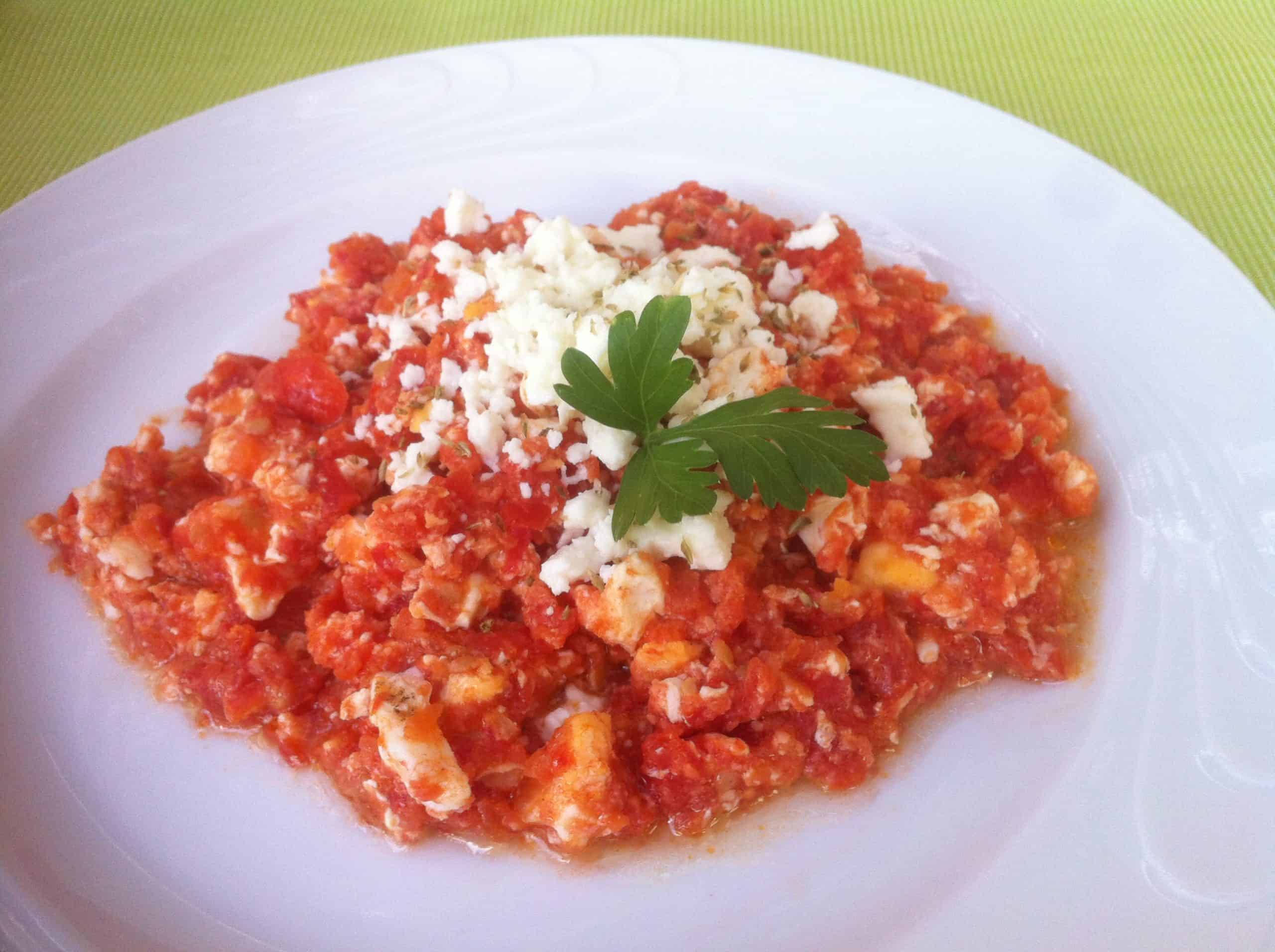 Greek Fresh Tomato and Feta Egg Scramble (Kagiana or Strapatsada) - My ...