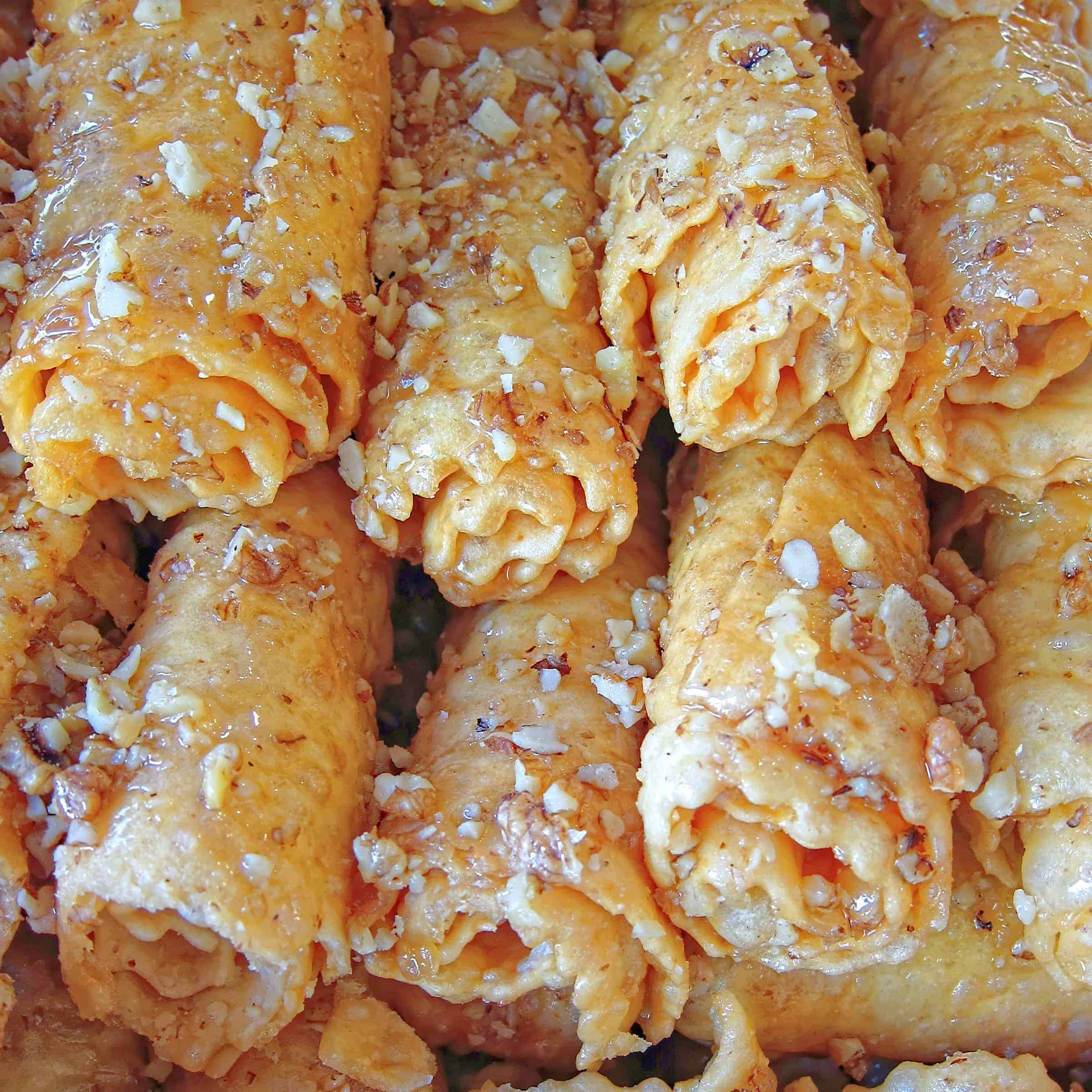 Greek Diples Recipe - Thiples (Christmas Greek Pastries with Honey)