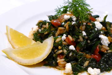 Spanakorizo recipe (Greek spinach rice)