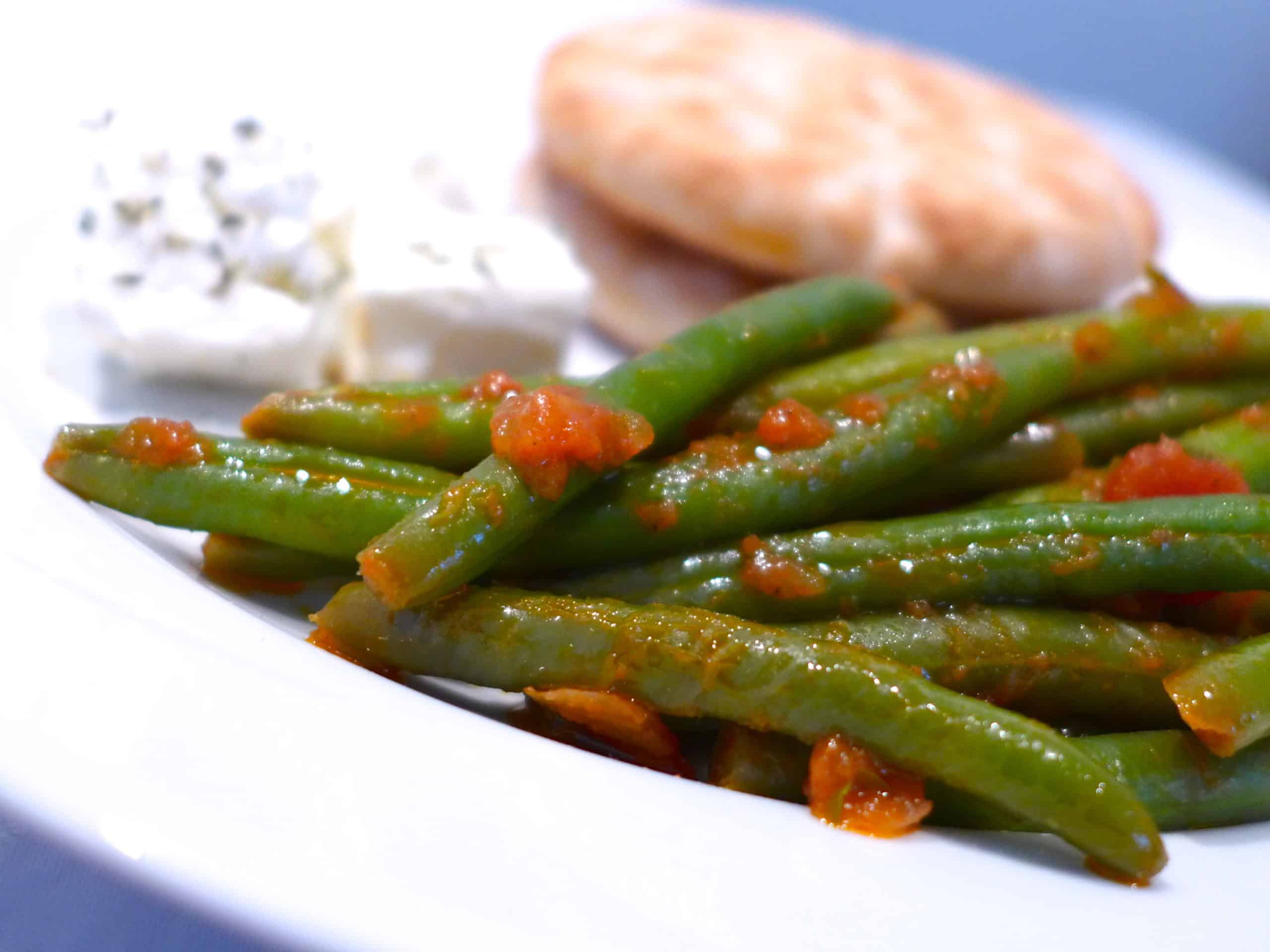 Traditional Greek green beans recipe (Fasolakia)