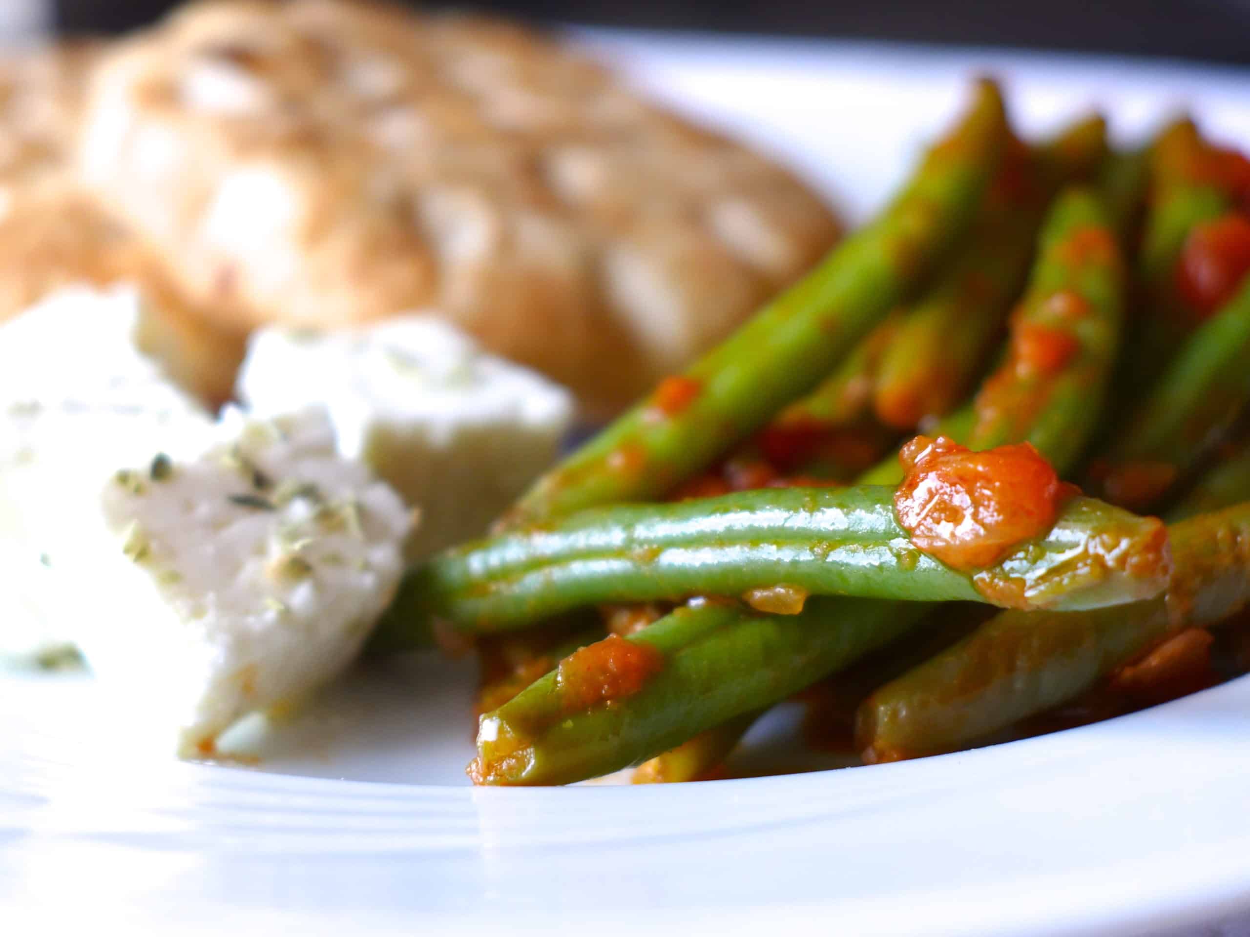 Traditional Greek Green Beans recipe (Fasolakia Giaxni) My Greek Dish