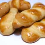 Koulourakia recipe (Greek Easter Cookies)