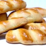 Koulourakia recipe (Greek Easter cookies)