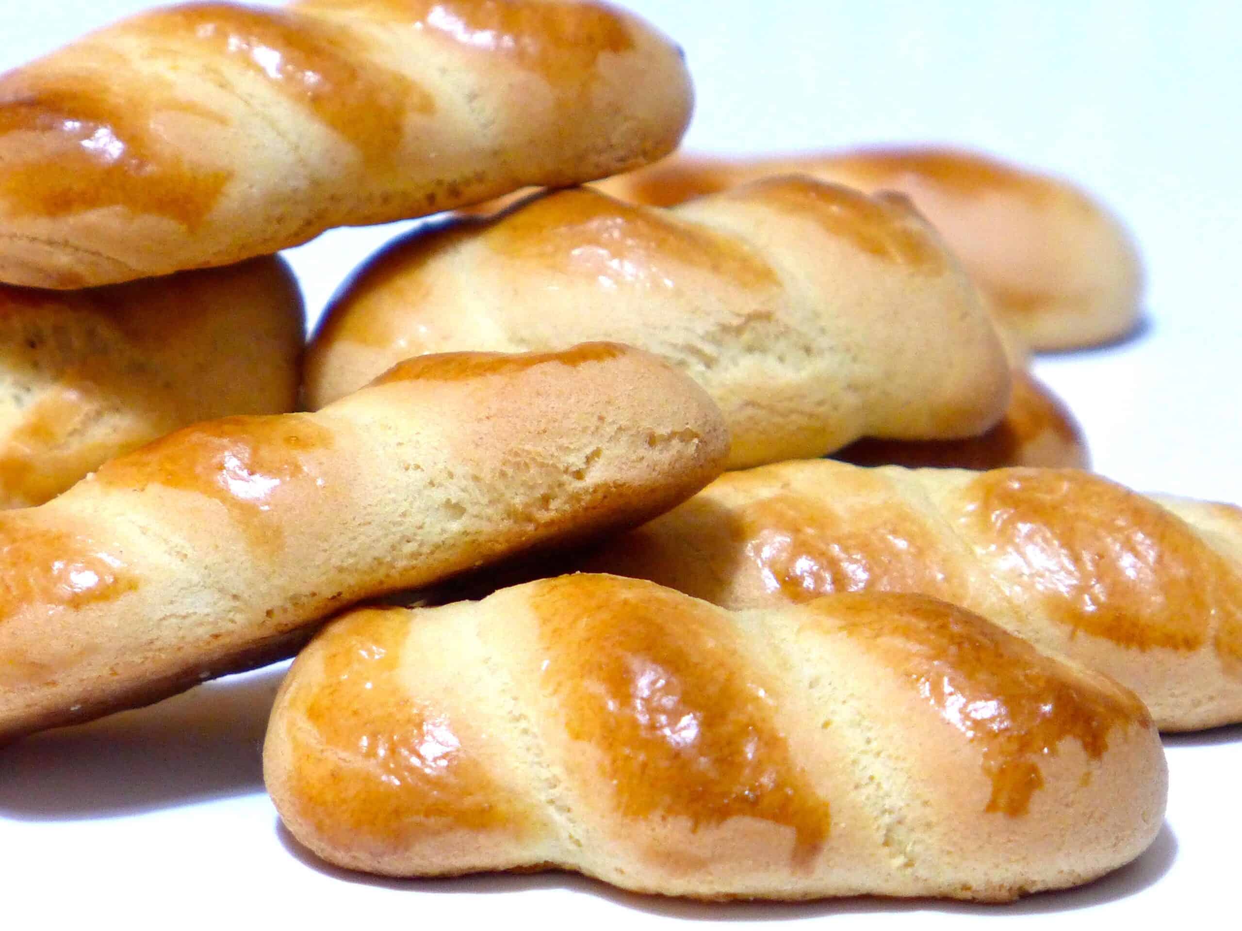 Koulourakia recipe (Greek Easter cookies)