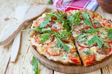 Greek Style 15 Minute Pita Pizza Recipe