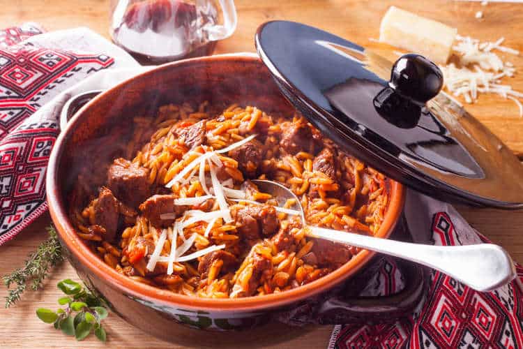 Greek lamb stew with orzo pasta recipe (Giouvetsi with lamb)
