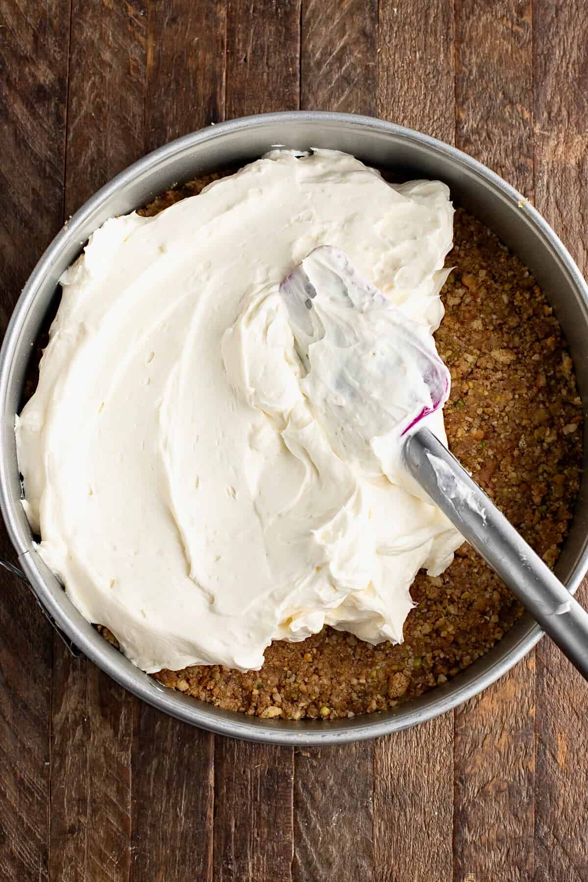 Baklava cheesecake layer